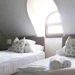 فندق مبيت وإفطار Fiastyuk Udvarhaz 4*