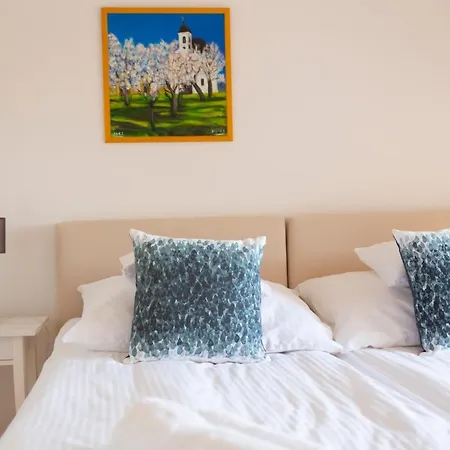 B&B Fiastyuk Udvarhaz 4*