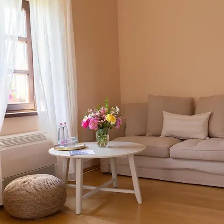 Fiastyuk Udvarhaz Bed and Breakfast Csor