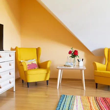Bed & Breakfast Fiastyuk Udvarhaz *