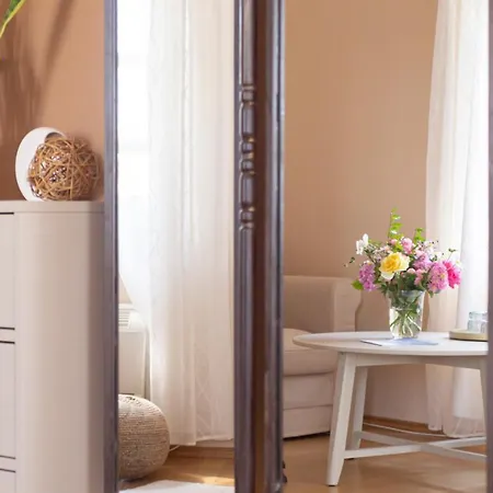 Fiastyuk Udvarhaz Bed & Breakfast