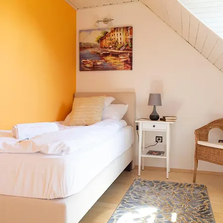 Fiastyuk Udvarhaz B&B Csor