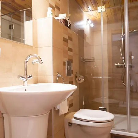 Bed & Breakfast Fiastyuk Udvarhaz Csor
