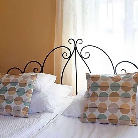 Bed & Breakfast Fiastyúk Udvarház 4*
