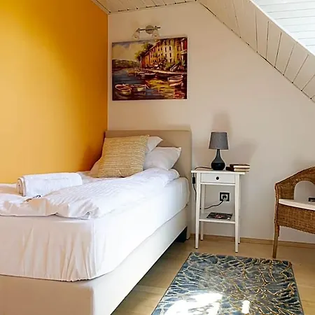 Fiastyúk Udvarház Bed & Breakfast 4*
