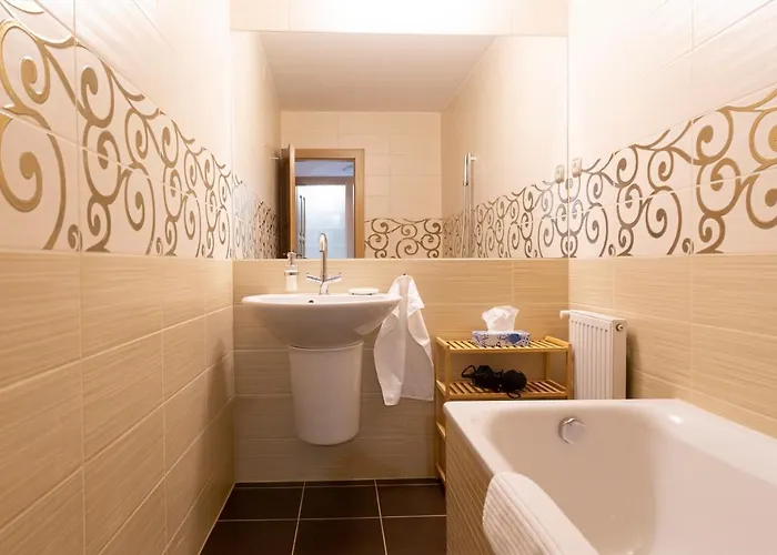 Fiastyuk Udvarhaz Bed & Breakfast