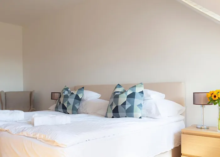Fiastyuk Udvarhaz Bed & Breakfast 4*