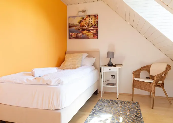 Fiastyuk Udvarhaz Bed & Breakfast Csor