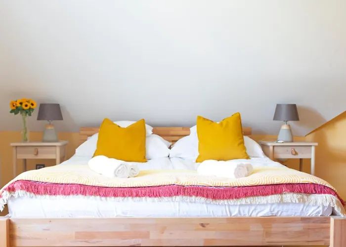 Fiastyuk Udvarhaz Bed & Breakfast Csor