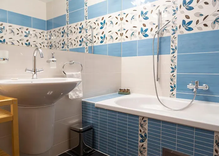 Fiastyuk Udvarhaz Bed & Breakfast Csor